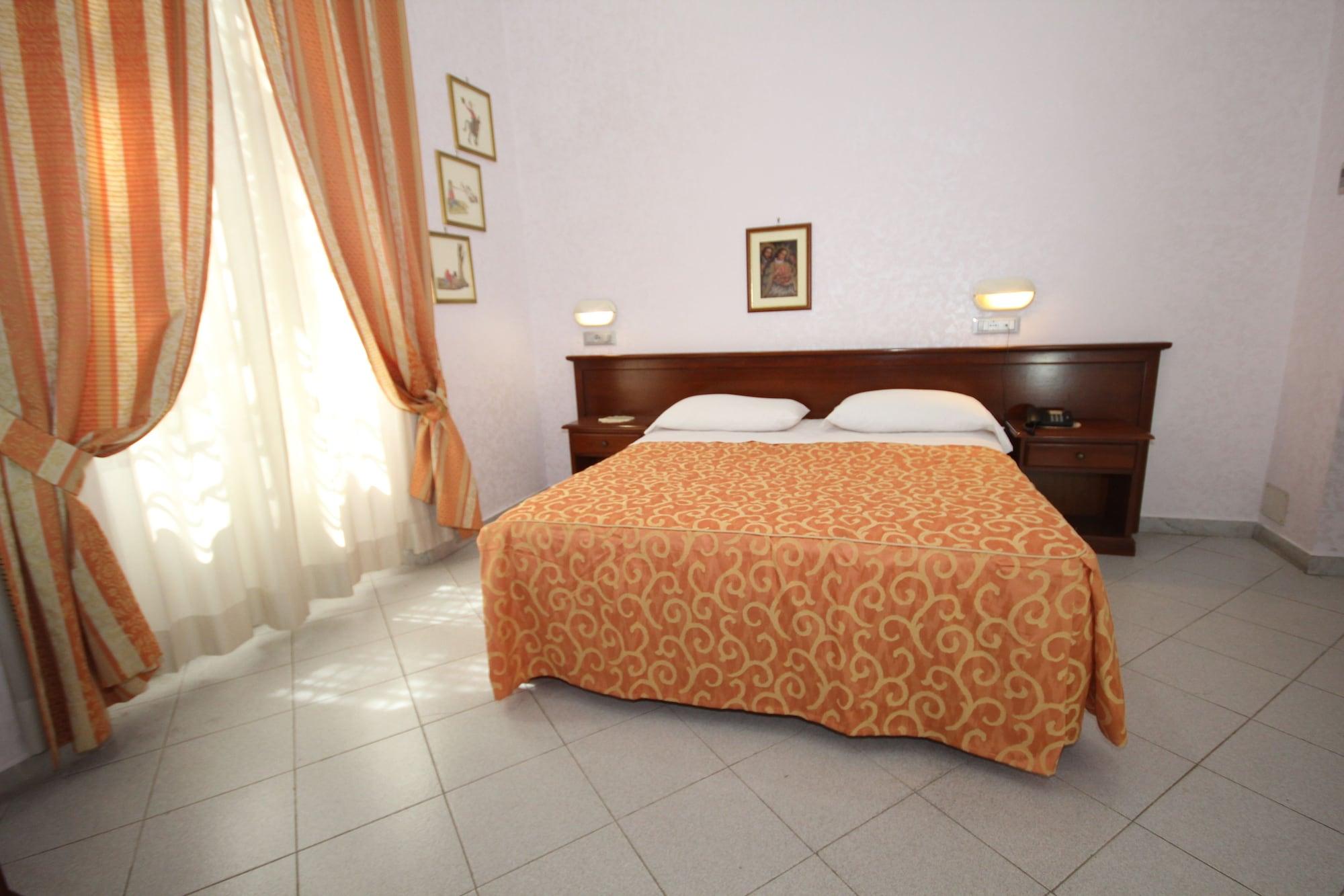 Hotel Marisa Рим Екстериор снимка