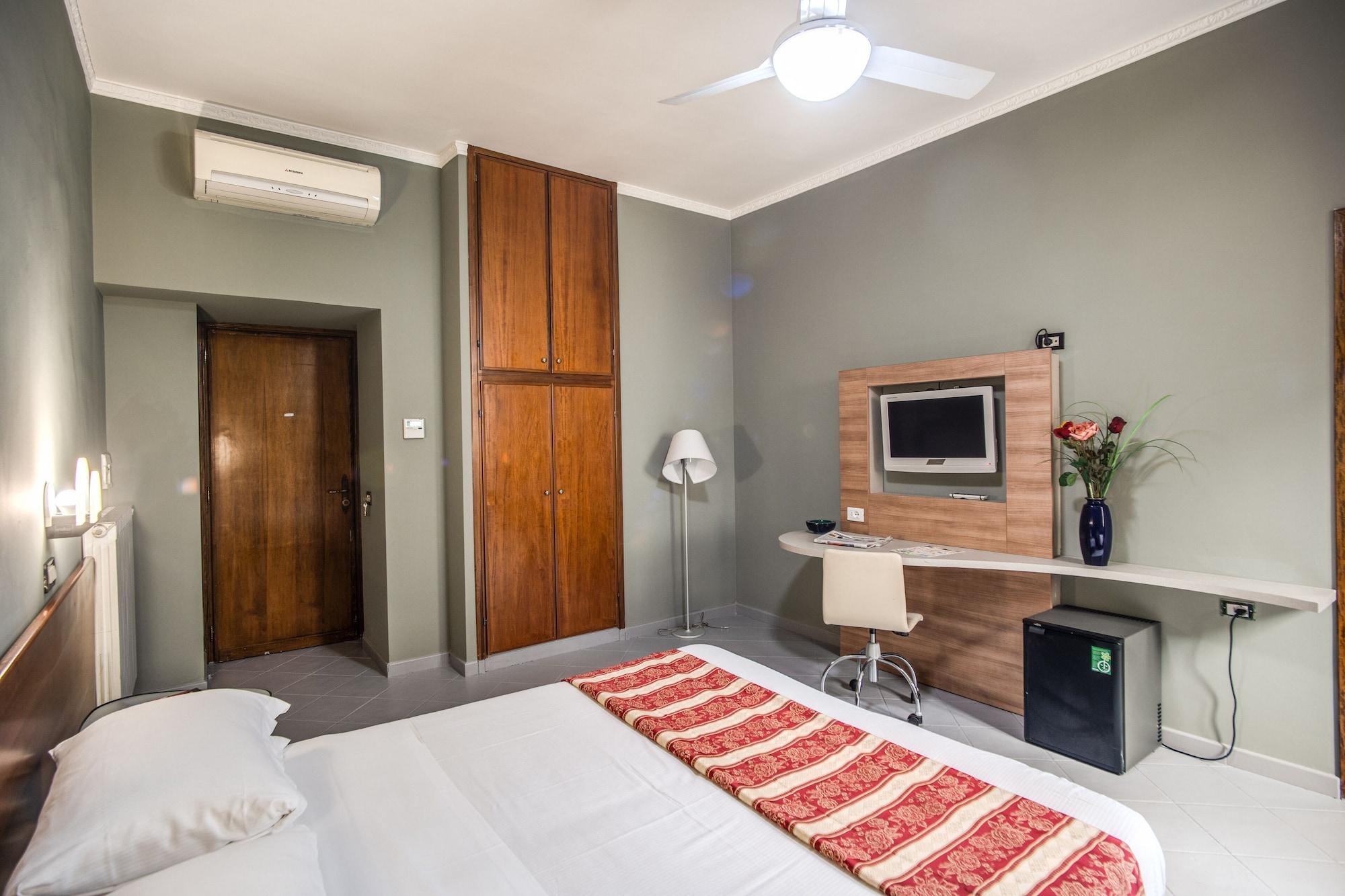 Hotel Marisa Рим Екстериор снимка