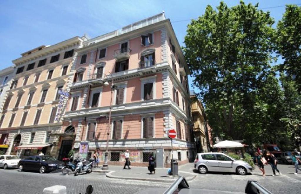 Hotel Marisa Рим Екстериор снимка